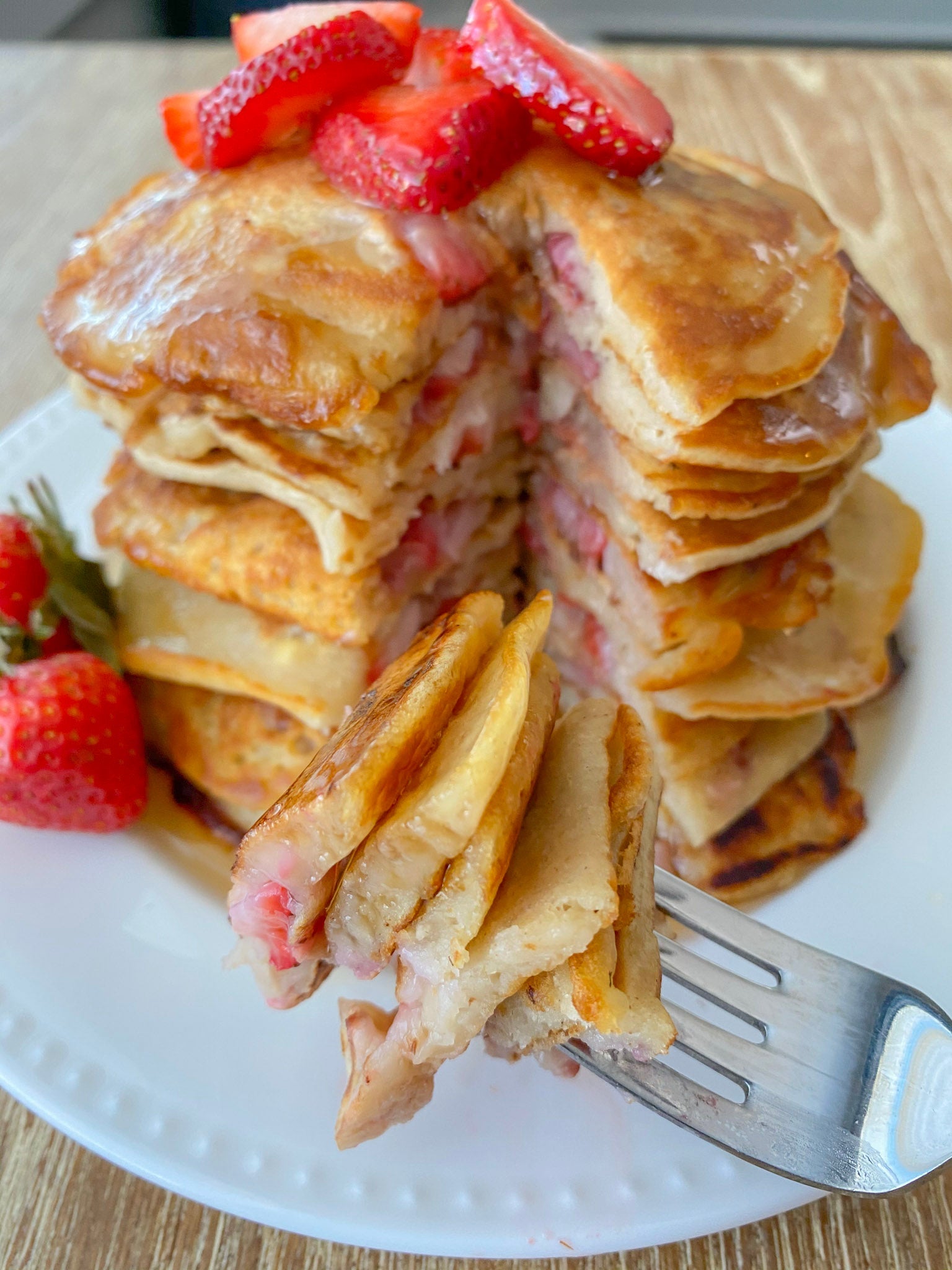Creamy Strawberry Pancakes